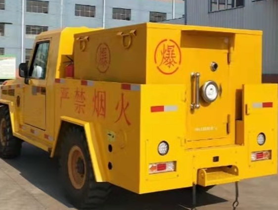 西昌凯龙爆破器材运输车：保障爆破任务的安全运行